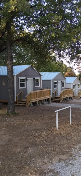 Country cabins and RV park Picture 3
