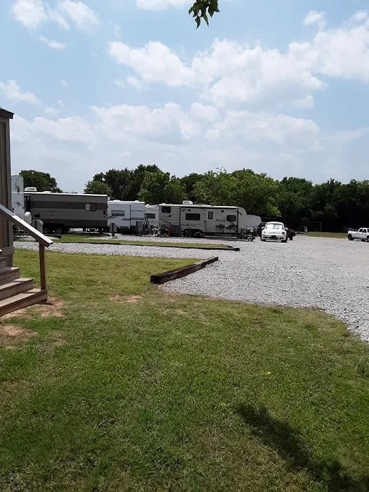 Eagle Mountain RV Park Picture 4