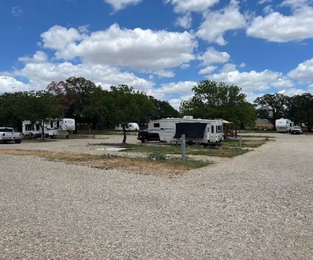 Oak Breeze Village RV Park