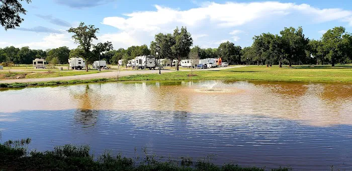 River Valley RV Resort Picture 3