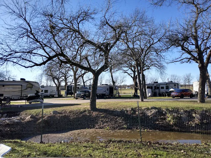 Oak Creek RV Park Picture 4