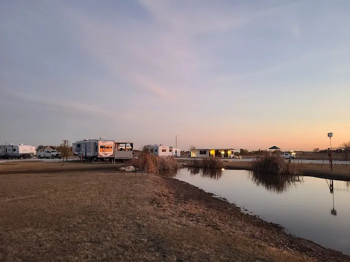 Lone Star Refuge RV Park Picture 6