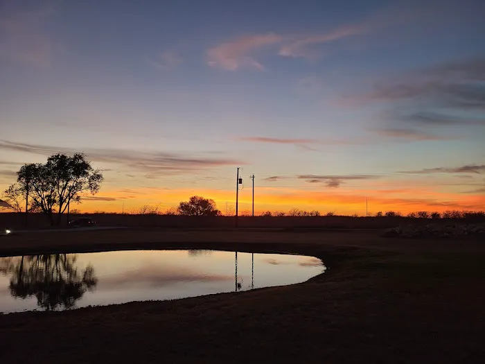 Lone Star Refuge RV Park Picture 3