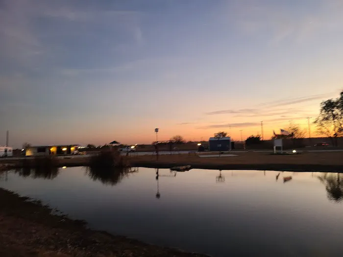 Lone Star Refuge RV Park Picture 4