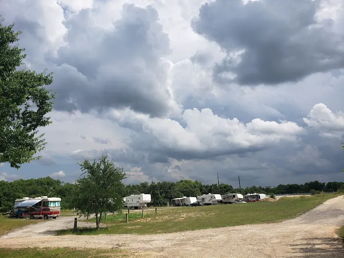 Tranquil Waters RV Resort Picture 5