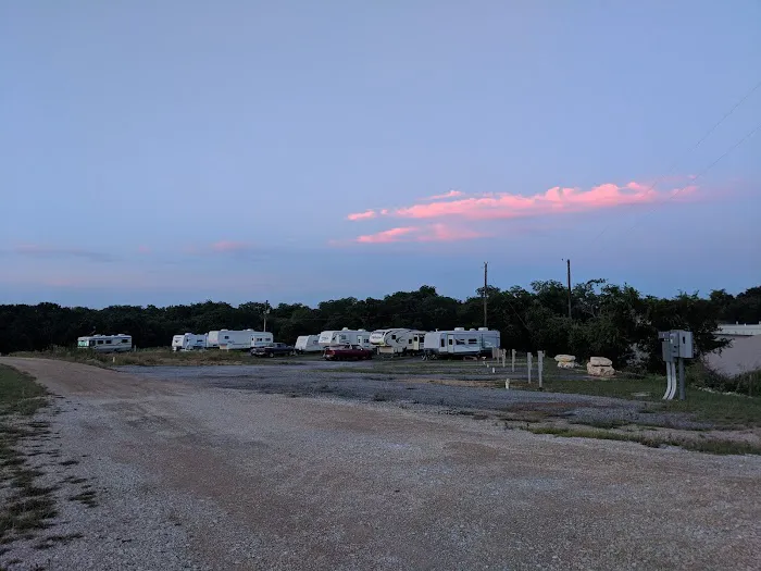 Tranquil Waters RV Resort Picture 3