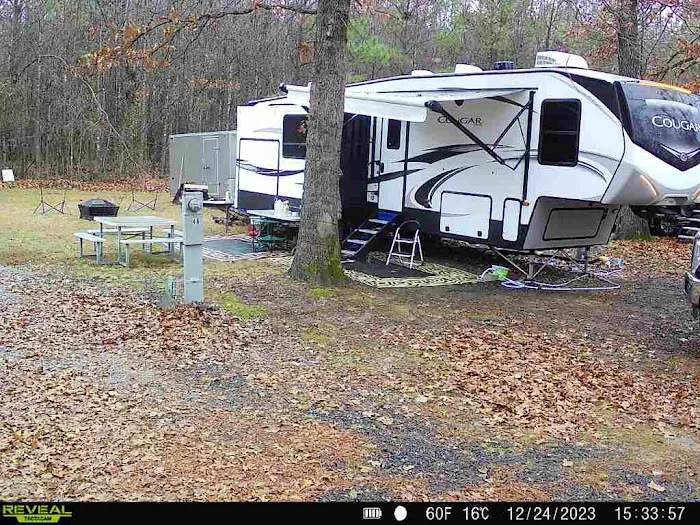 Trail's End RV Retreat Picture 3