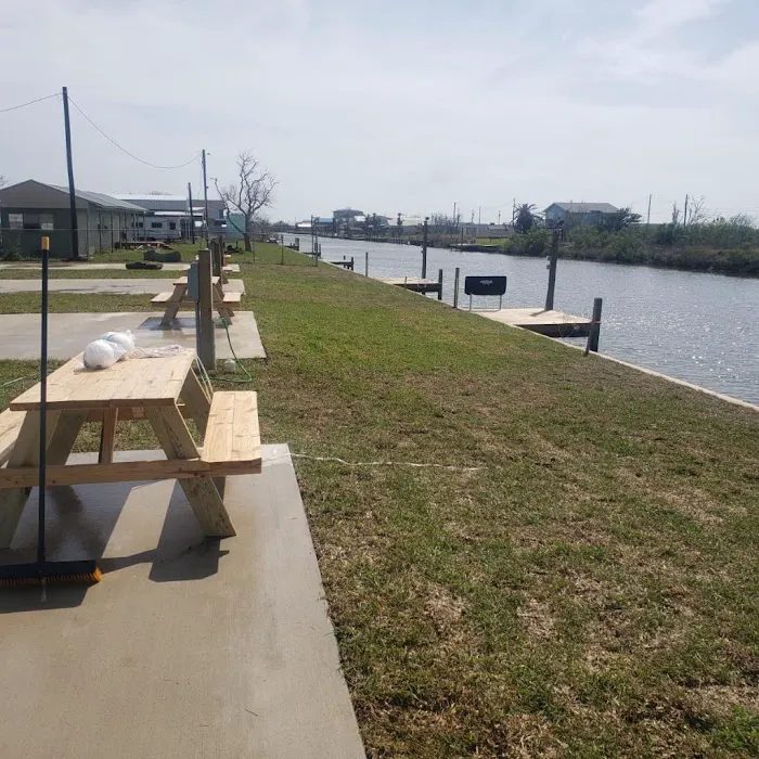 Walters on the water RV Park Picture 2