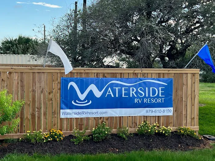 Waterside RV Resort Picture 10