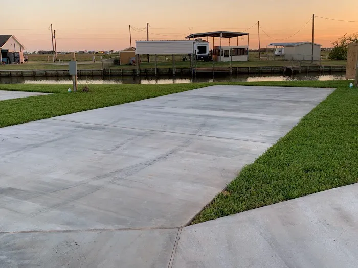 Waterside RV Resort Picture 5