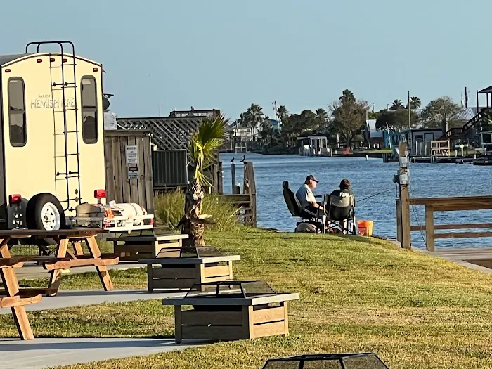 Waterside RV Resort Picture 7