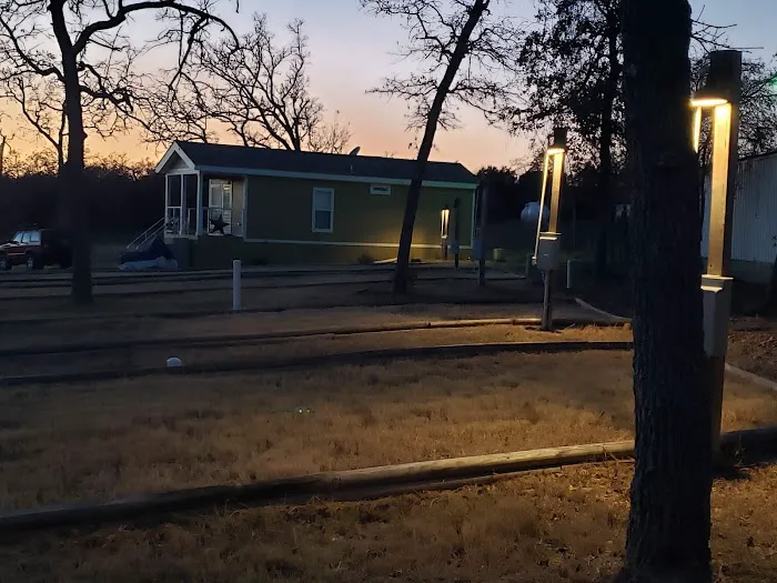 Bluebonnet Tiny Homes Picture 3