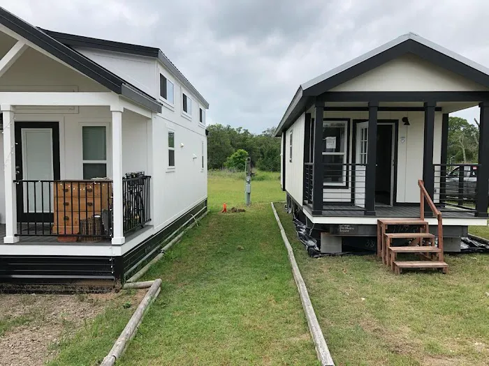 Bluebonnet Tiny Homes Picture 7