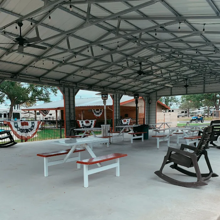 Great Escapes RV Park Austin Oaks Picture 7