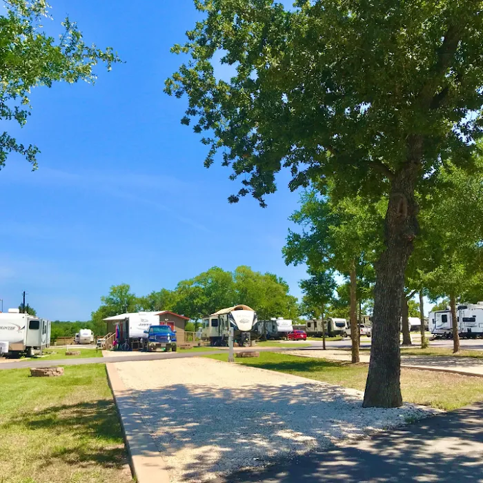 Great Escapes RV Park Austin Oaks Picture 10