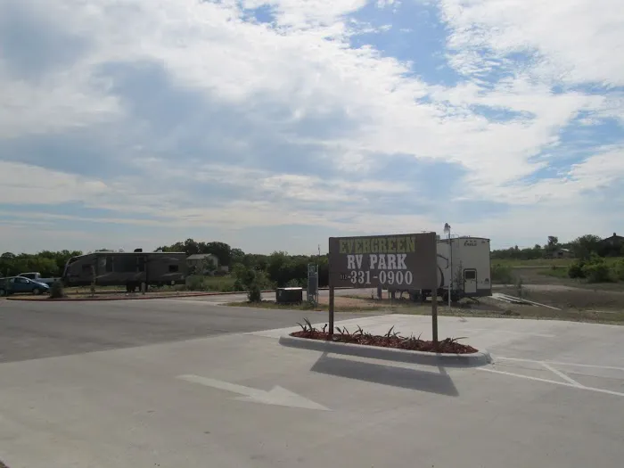 Evergreen RV Park Picture 7