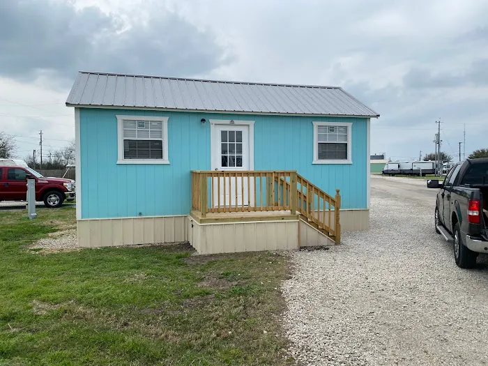4L RV AND CABINS Picture 5