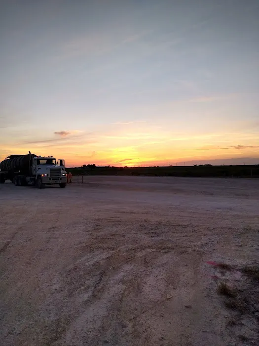 Hill Top RV Park Picture 1