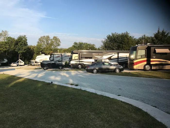 Scissortail RV Park Picture 9