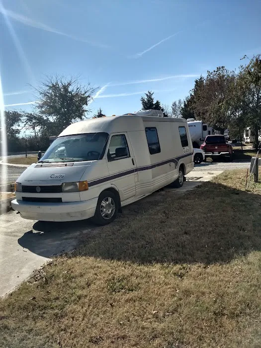 Scissortail RV Park Picture 4