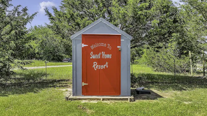 Sweet Home RV/Mobile Home Resort Picture 2