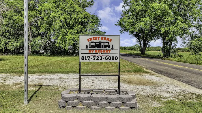 Sweet Home RV/Mobile Home Resort Picture 7