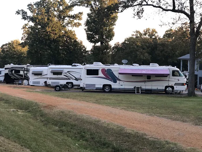 Gone Fishing Rv Resort Picture 8