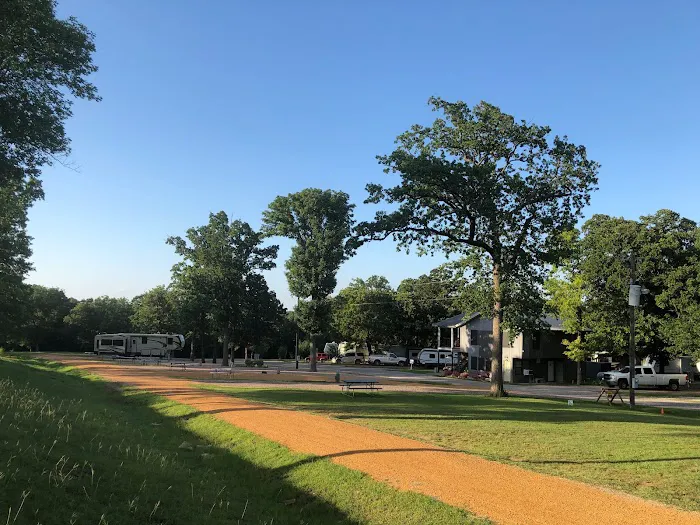 Gone Fishing Rv Resort Picture 4