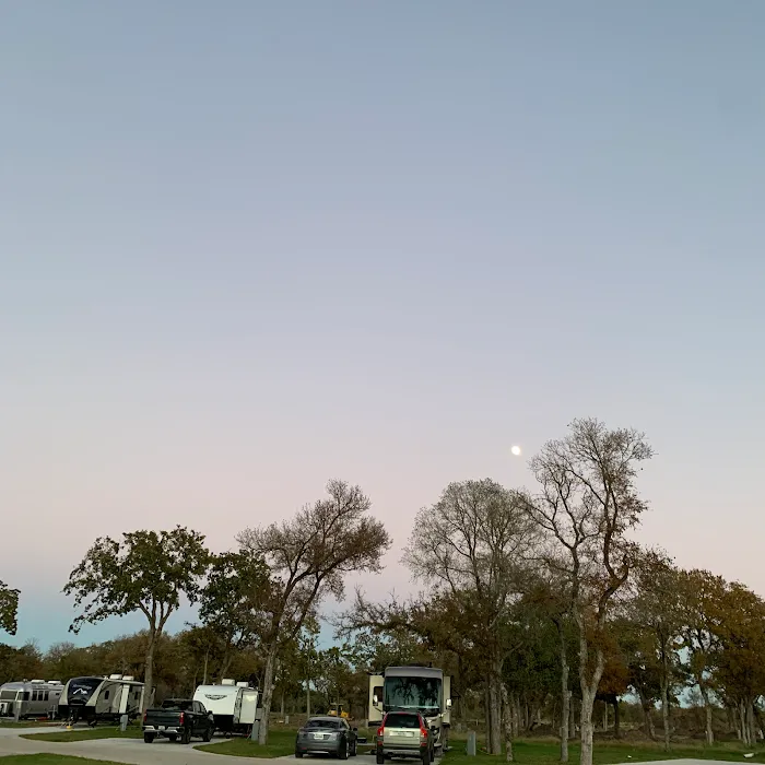 Austonia RV Resort Picture 9
