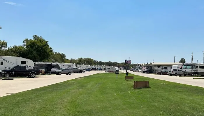 Valley Rose Rv Park & Storage Picture 1