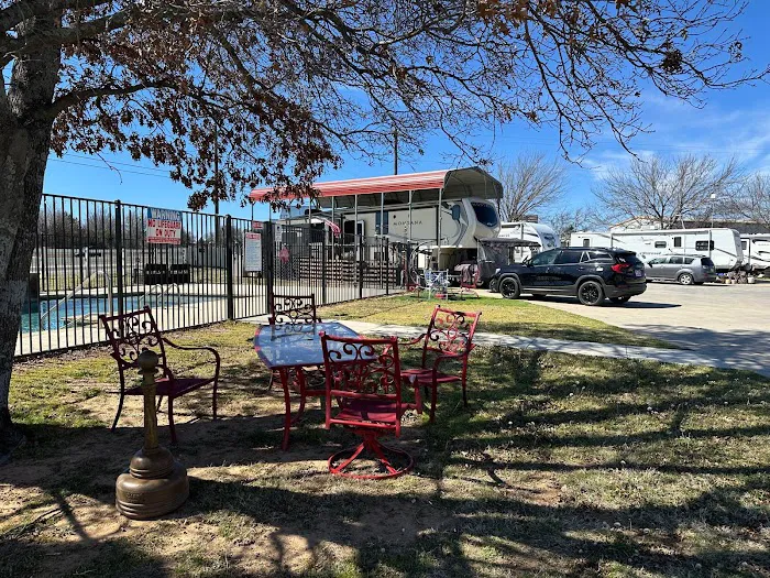 Valley Rose Rv Park & Storage Picture 9