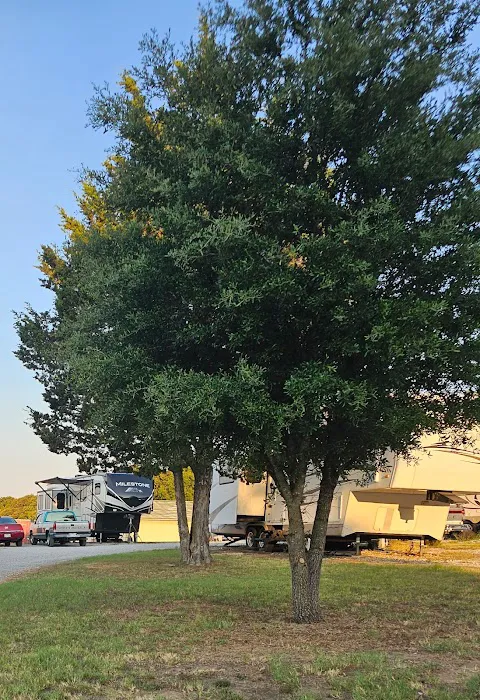MIMOSA VALLEY RV PARK Decatur TX Gated LONG-TERM RV parking BY APPOINTMENT Picture 8