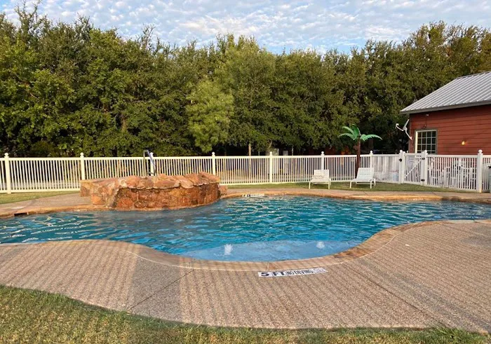 Coffee Creek RV Resort and Cabins Picture 5