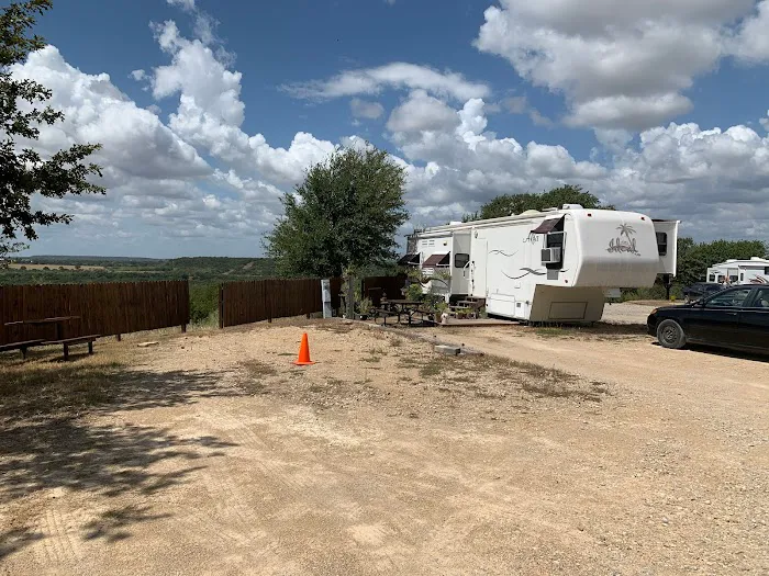 Eagle's Nest RV Park Picture 3