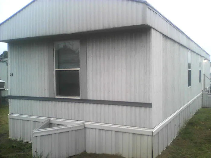 Hunters Point Mobile Home Park Picture 4