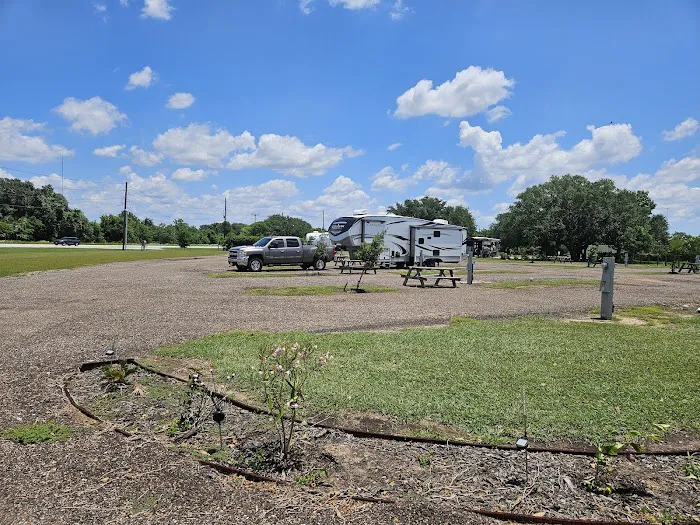 Tres Palacios R.V. Park Picture 6