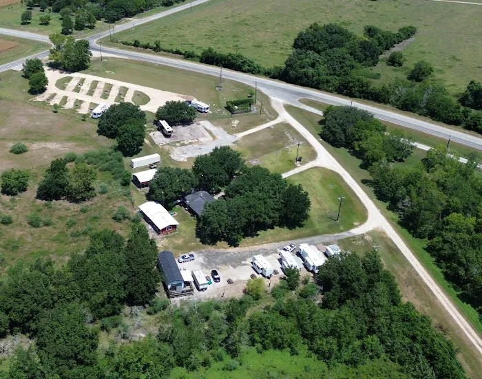 Tres Palacios R.V. Park Picture 4