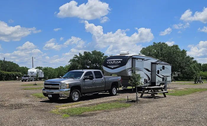 Tres Palacios R.V. Park Picture 5