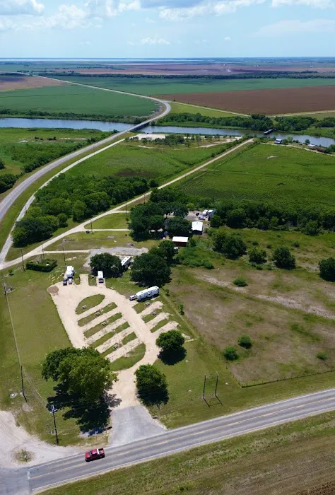 Tres Palacios R.V. Park Picture 1