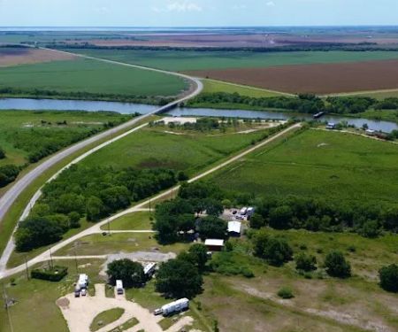 Tres Palacios R.V. Park