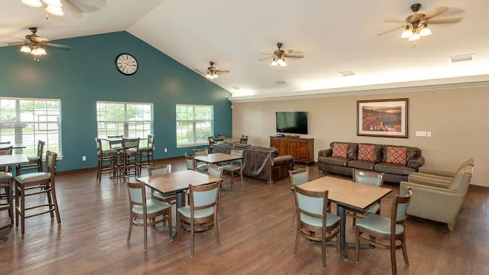 Oak Crest Picture 10