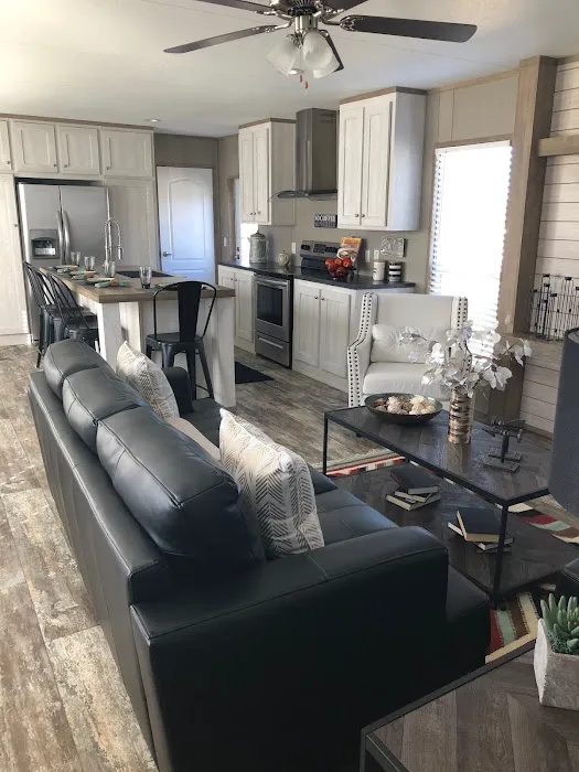 Loma Vista - Manufactured Home Community Picture 9