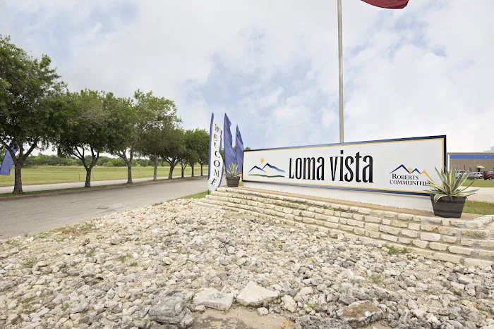 Loma Vista - Manufactured Home Community Picture 3