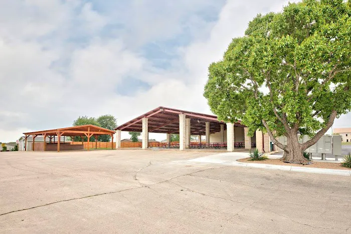 Loma Vista - Manufactured Home Community Picture 1