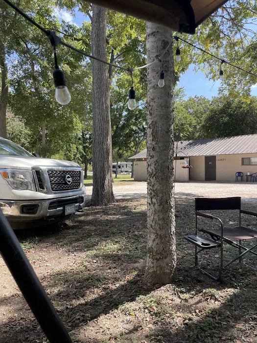 Gone Fishin RV park Picture 3