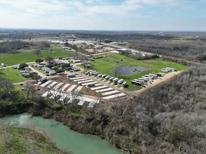 Patriot RV Park - Luling Picture 2