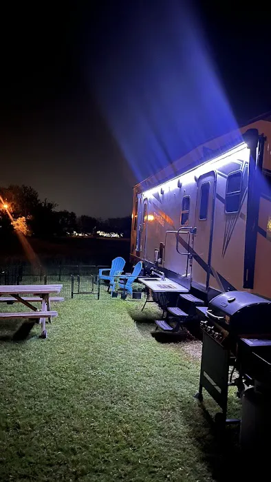 Spacious Country RV Park Picture 6