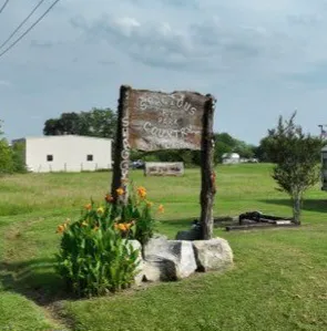 Spacious Country RV Park Picture 5