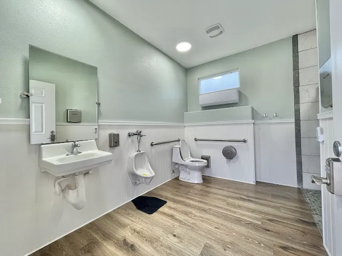 Lake Dewberry RV Resort Picture 2