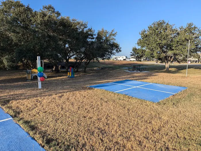 Lake Dewberry RV Resort Picture 1